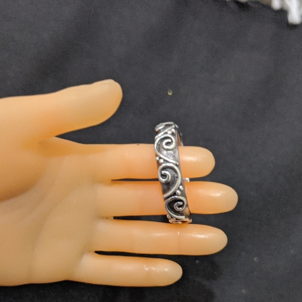 Intricate Silver Filigree Ring